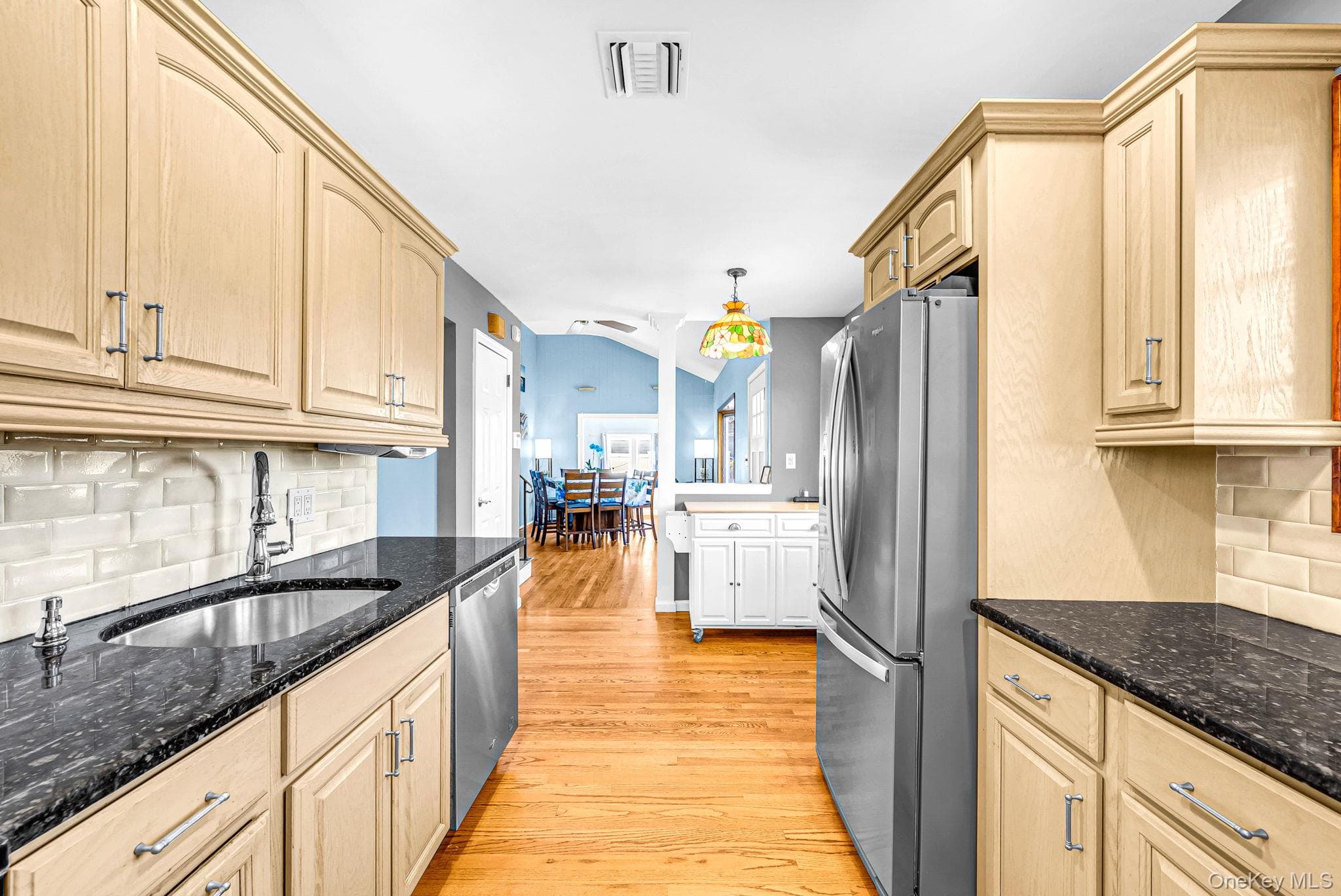 833 N Fulton Avenue thumbnail 8