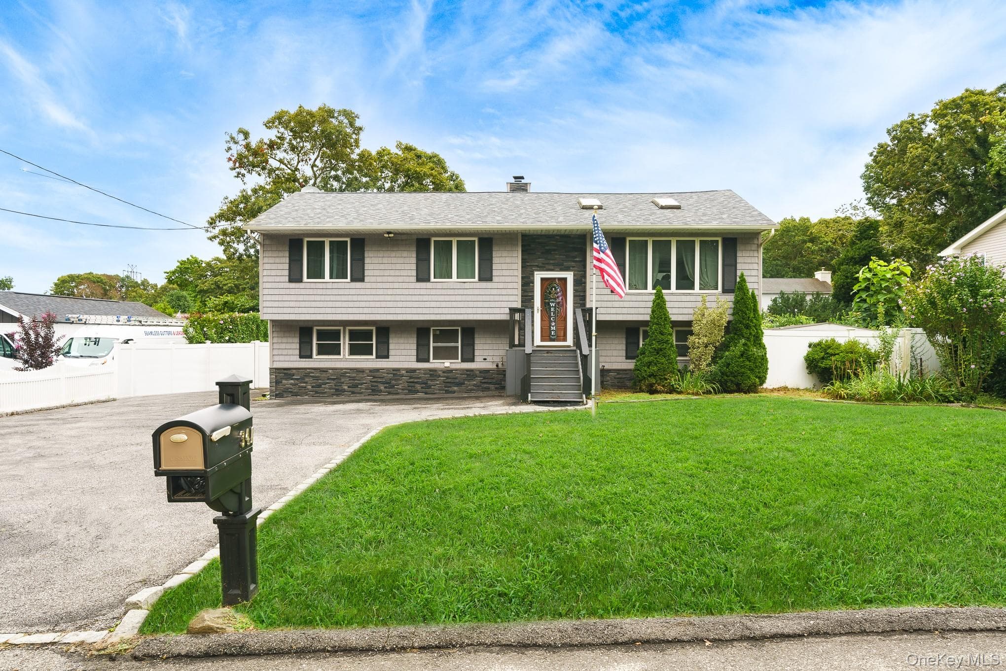 341 Avenue B photo 1