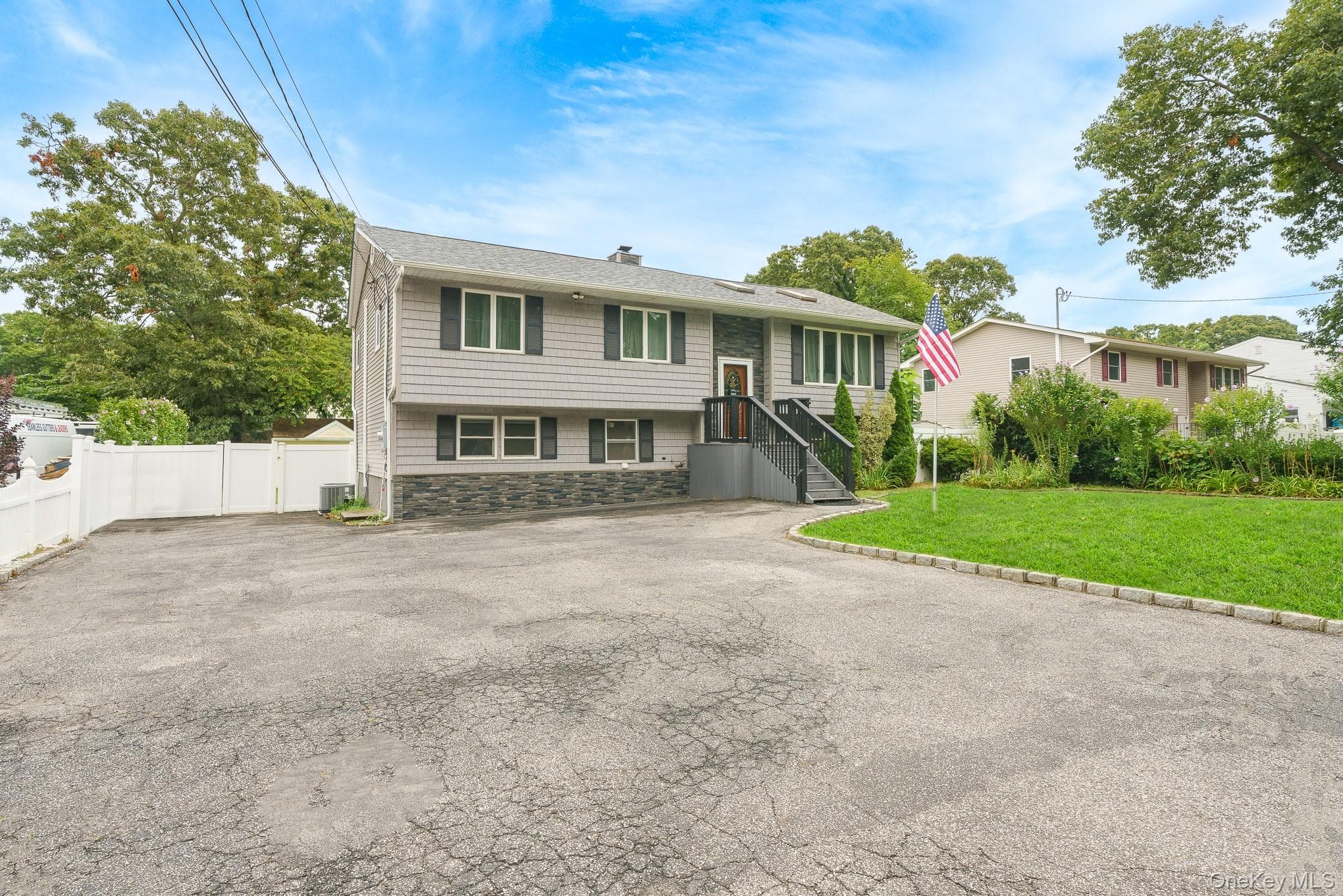 341 Avenue B thumbnail 2