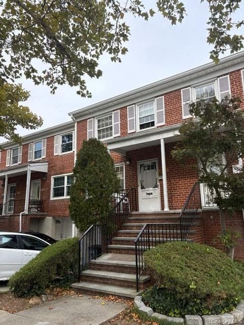 6231 Douglaston Parkway Unit: 15 thumbnail 3