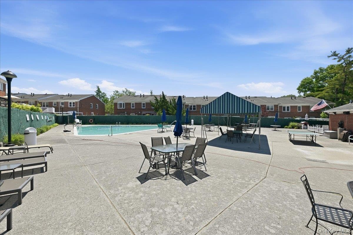 6231 Douglaston Parkway Unit: 15 thumbnail 4