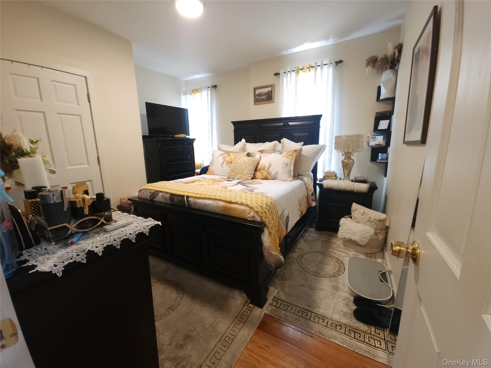 735 E 93rd Street thumbnail 4