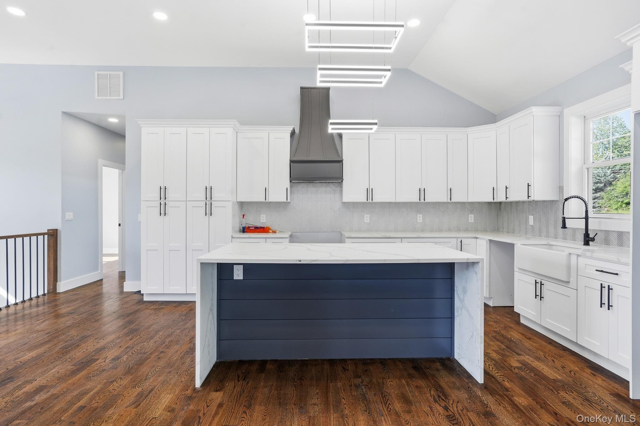 8 Dewey Drive thumbnail 8