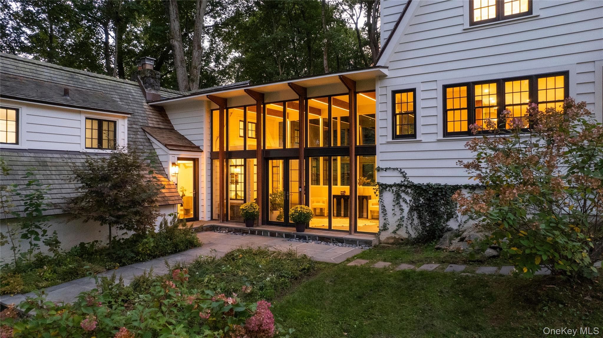 79 Winfield Avenue thumbnail 3