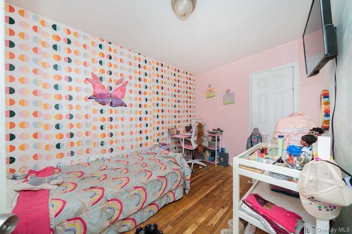 15813 Linden Boulevard thumbnail 14