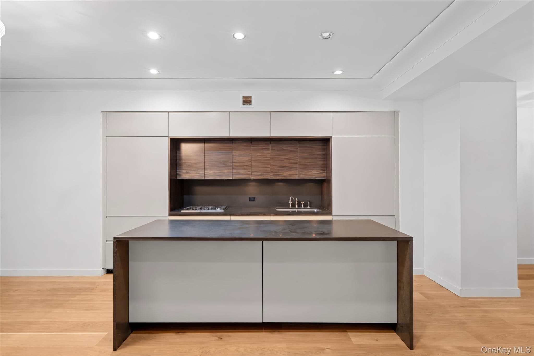 55 Wall Street Unit: 530 thumbnail 8