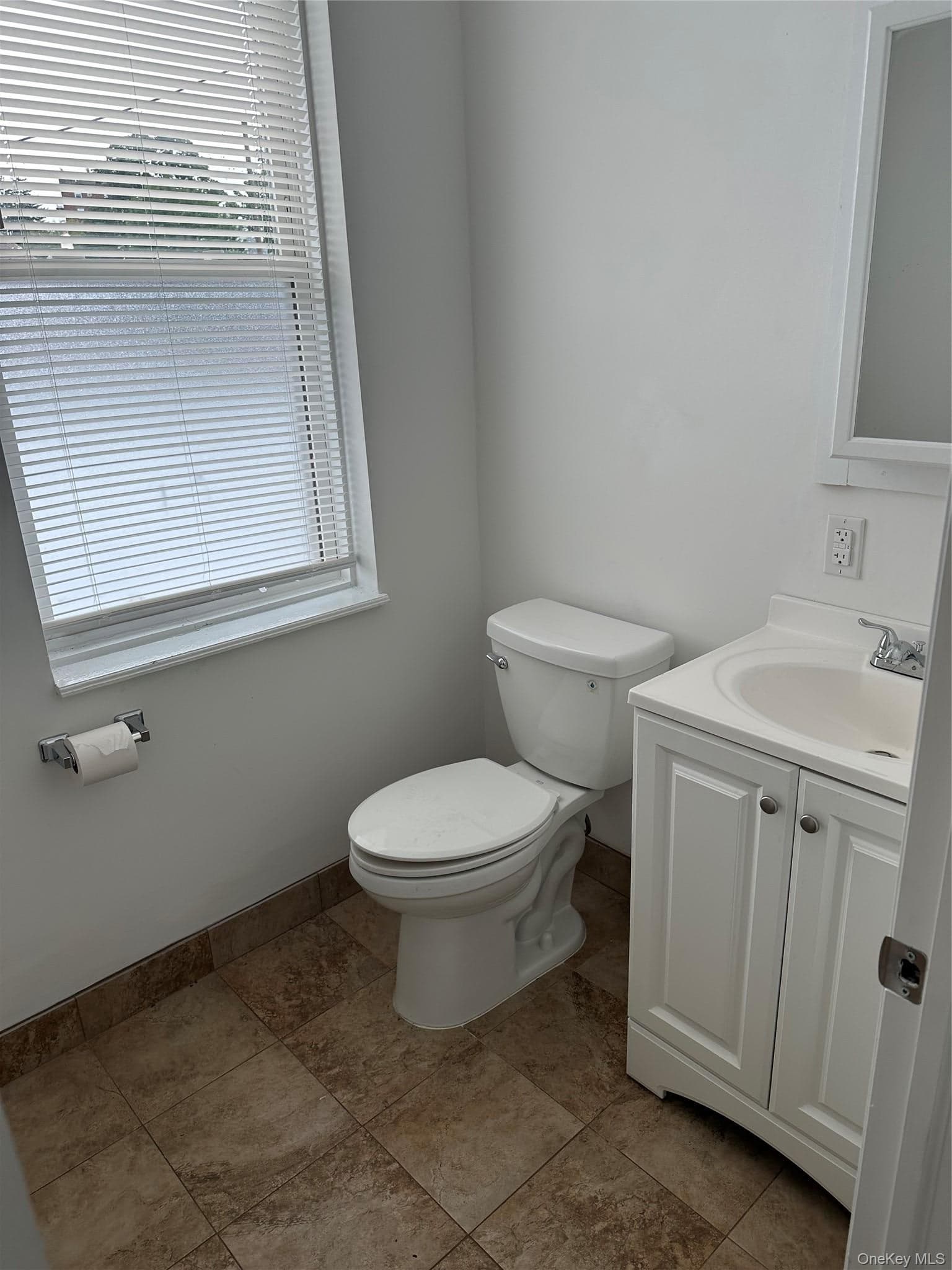 25332 E Northern Boulevard Unit: 25334 thumbnail 6