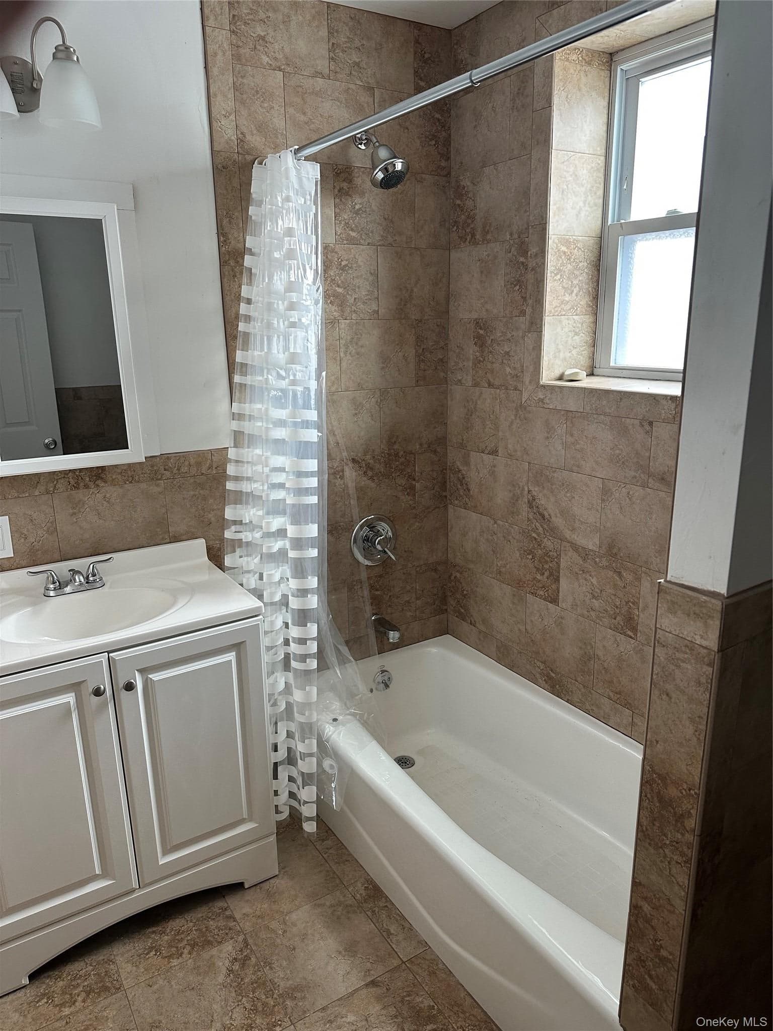 25332 E Northern Boulevard Unit: 25334 thumbnail 5