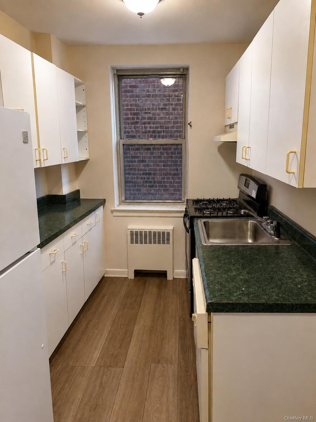 485 Bronx River Road Unit: C24 thumbnail 4