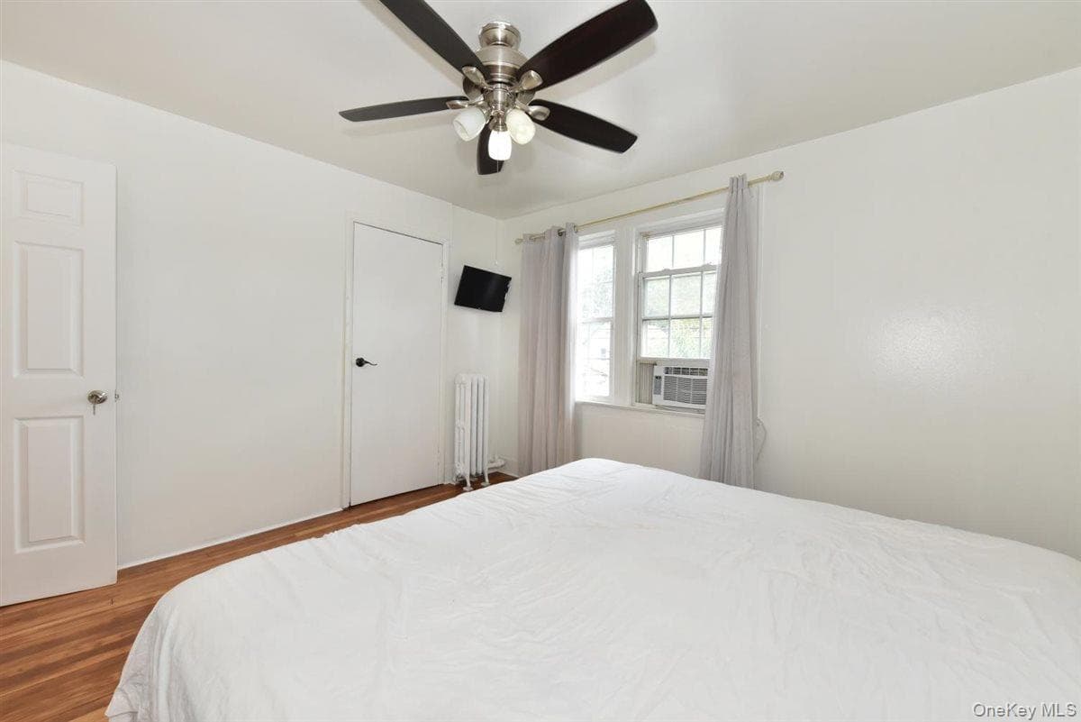 119-26 Inwood Street thumbnail 7