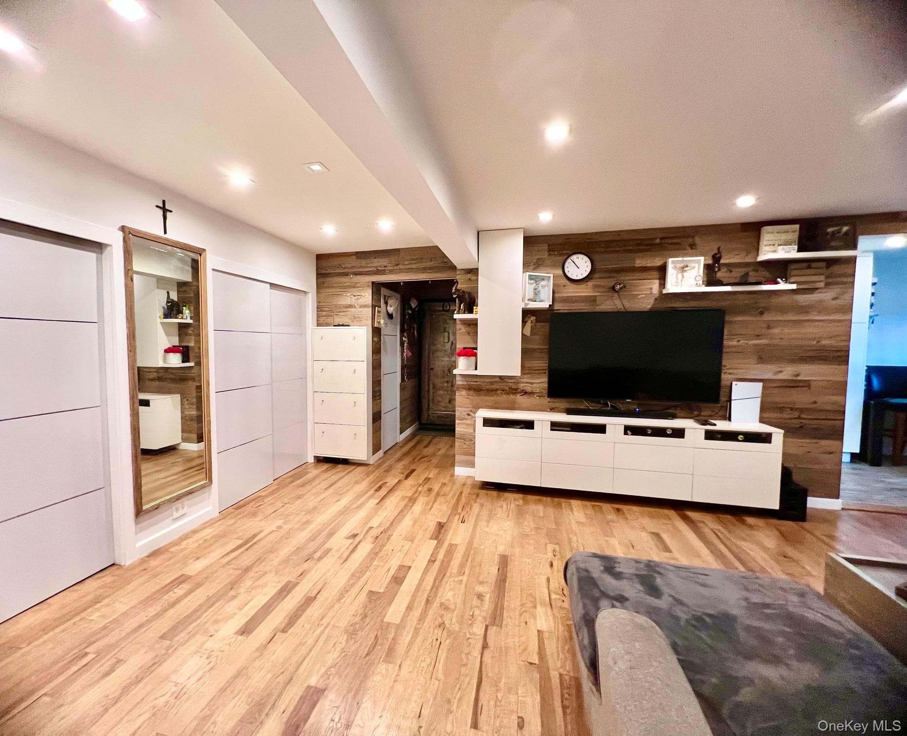 83-30 98th Street Unit: 3A thumbnail 2