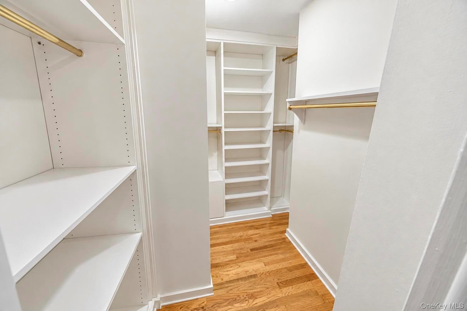 271 Syosset Woodbury Road thumbnail 23