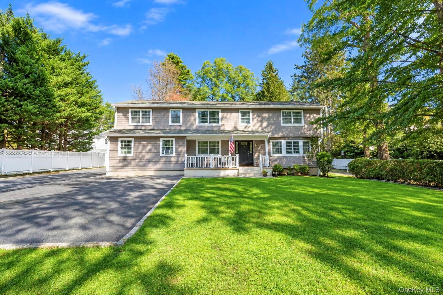 271 Syosset Woodbury Road thumbnail 3