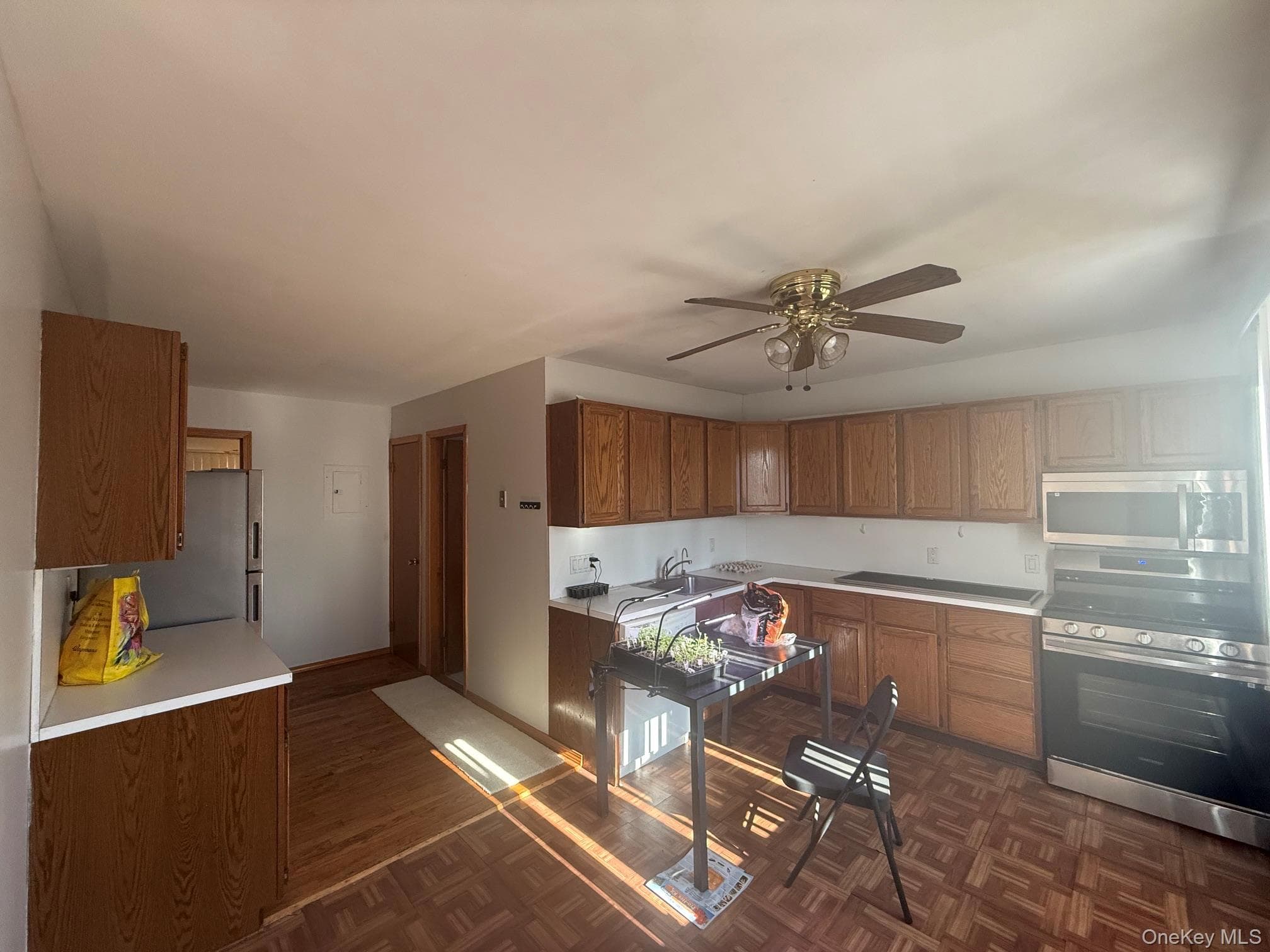 79 Elizabeth Drive thumbnail 15