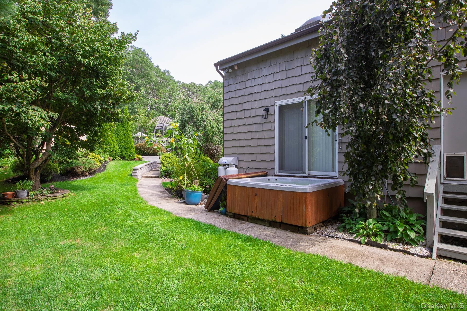 30 Long Pond Road thumbnail 44