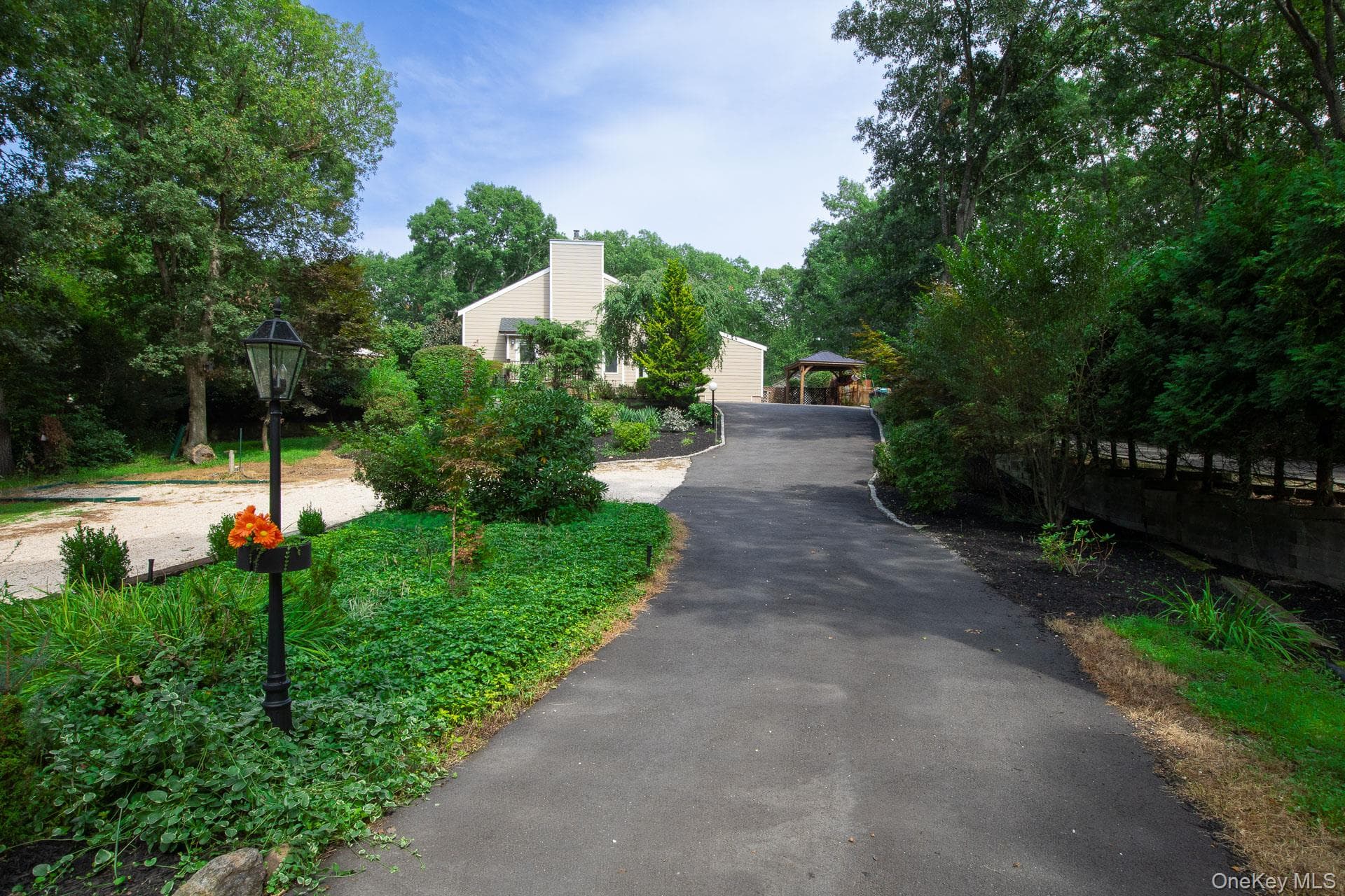 30 Long Pond Road thumbnail 3