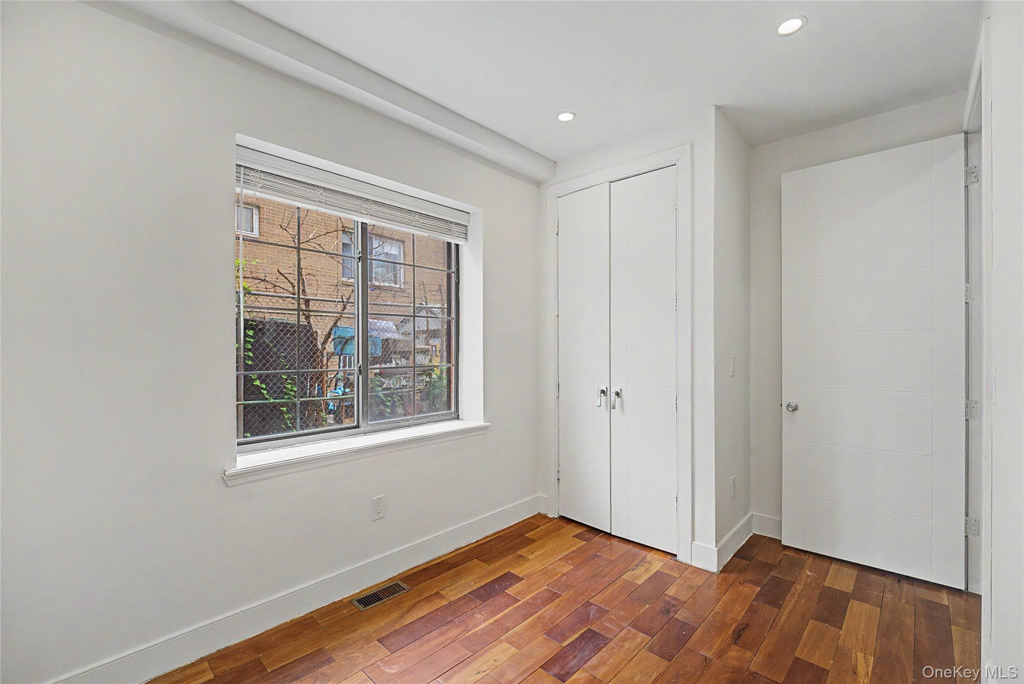 12-10 27th Avenue thumbnail 33
