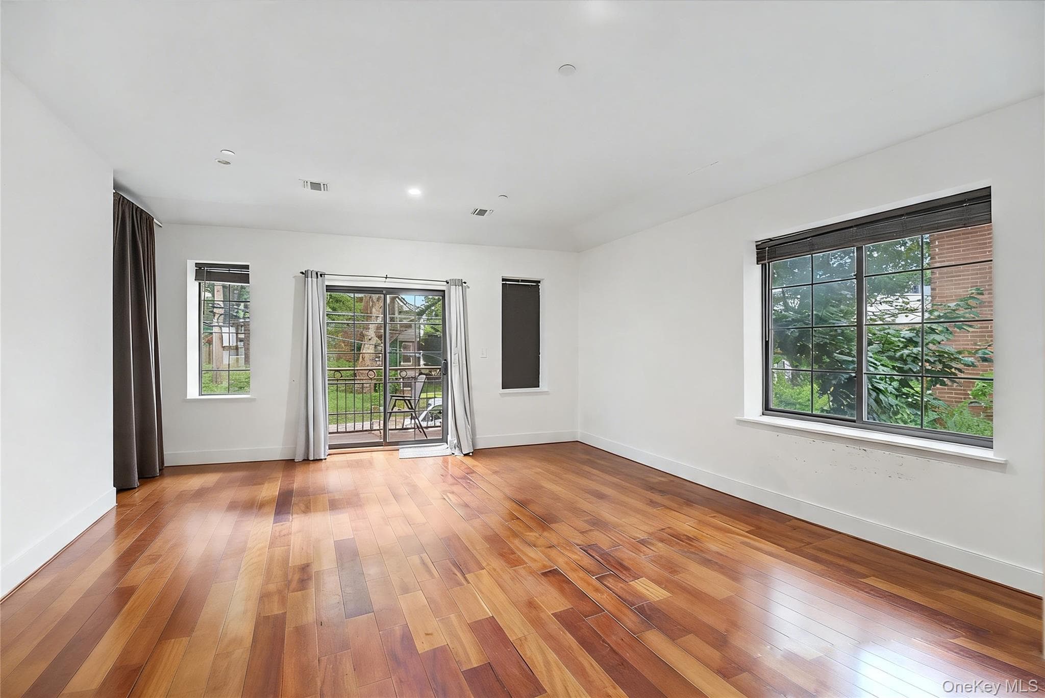 12-10 27th Avenue thumbnail 17