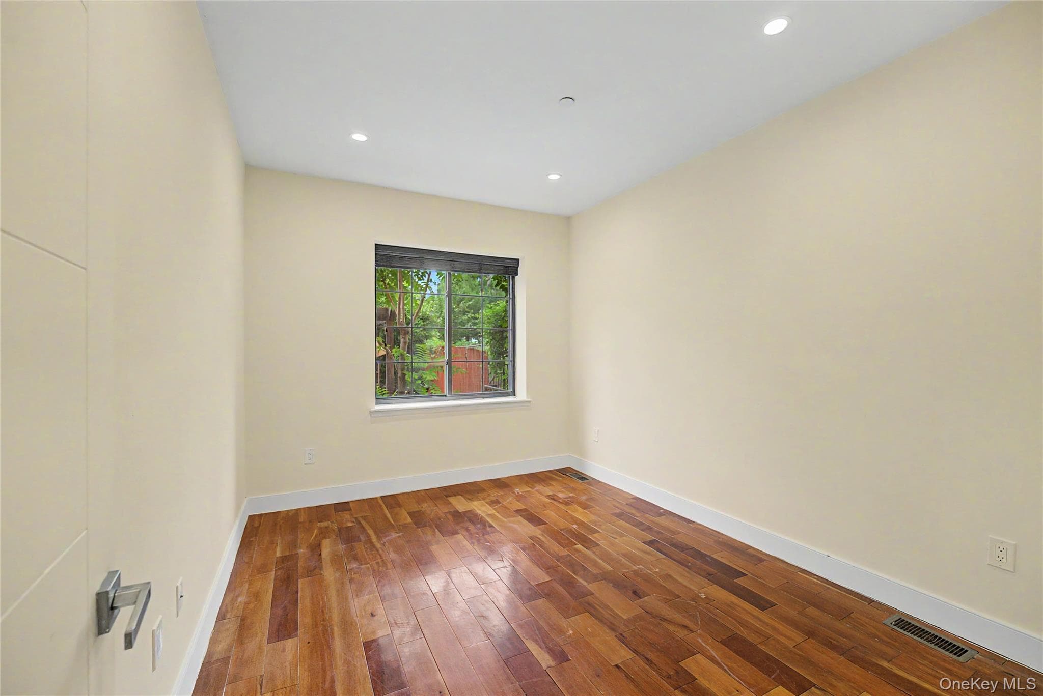12-10 27th Avenue thumbnail 35