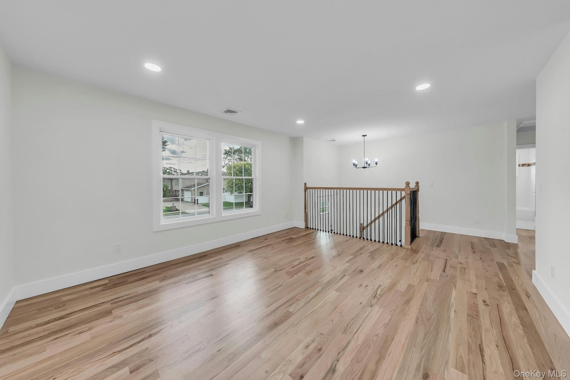 64 Skylark Drive thumbnail 10