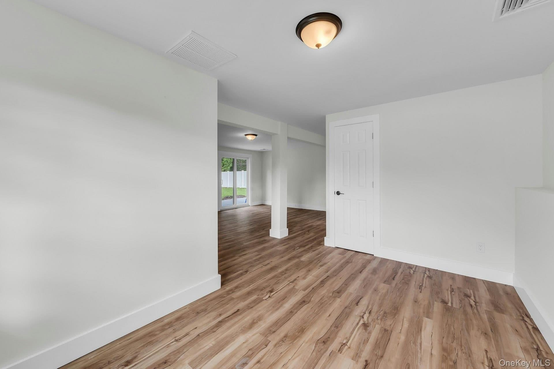 64 Skylark Drive thumbnail 19
