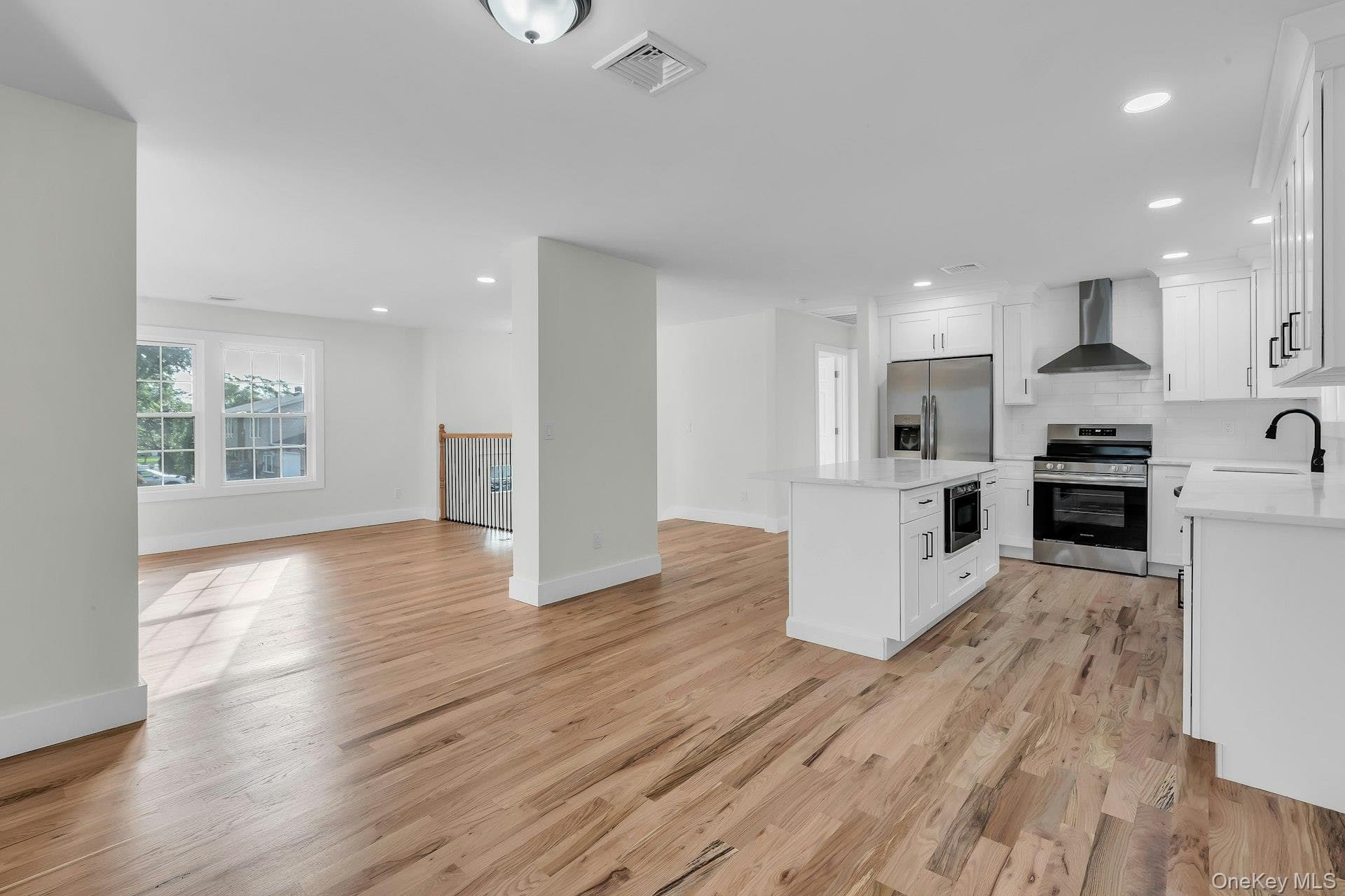 64 Skylark Drive thumbnail 12