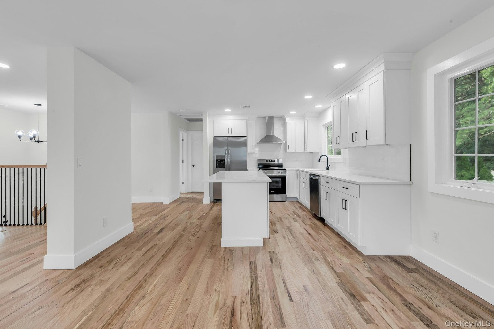 64 Skylark Drive thumbnail 11