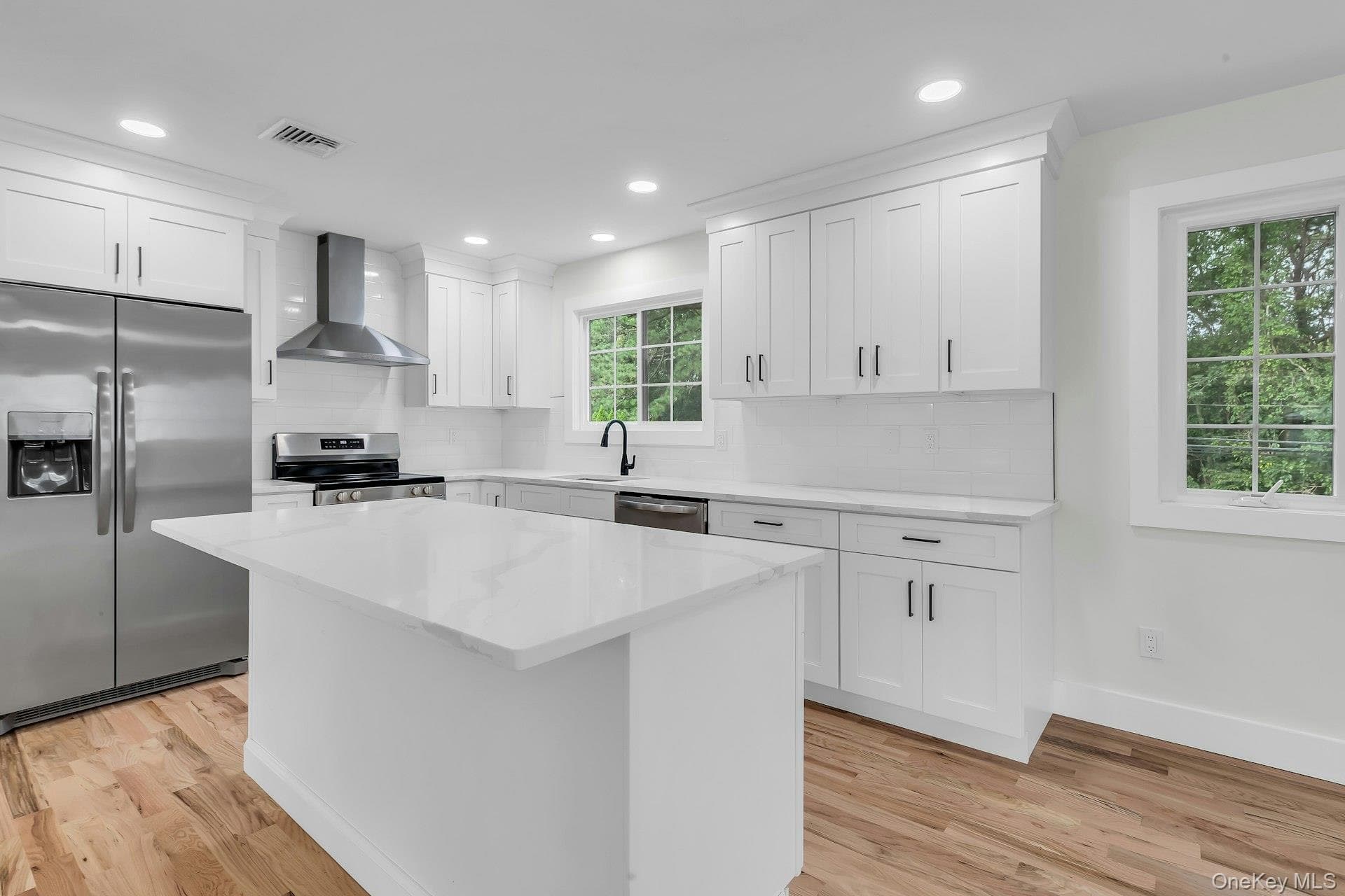 64 Skylark Drive thumbnail 13
