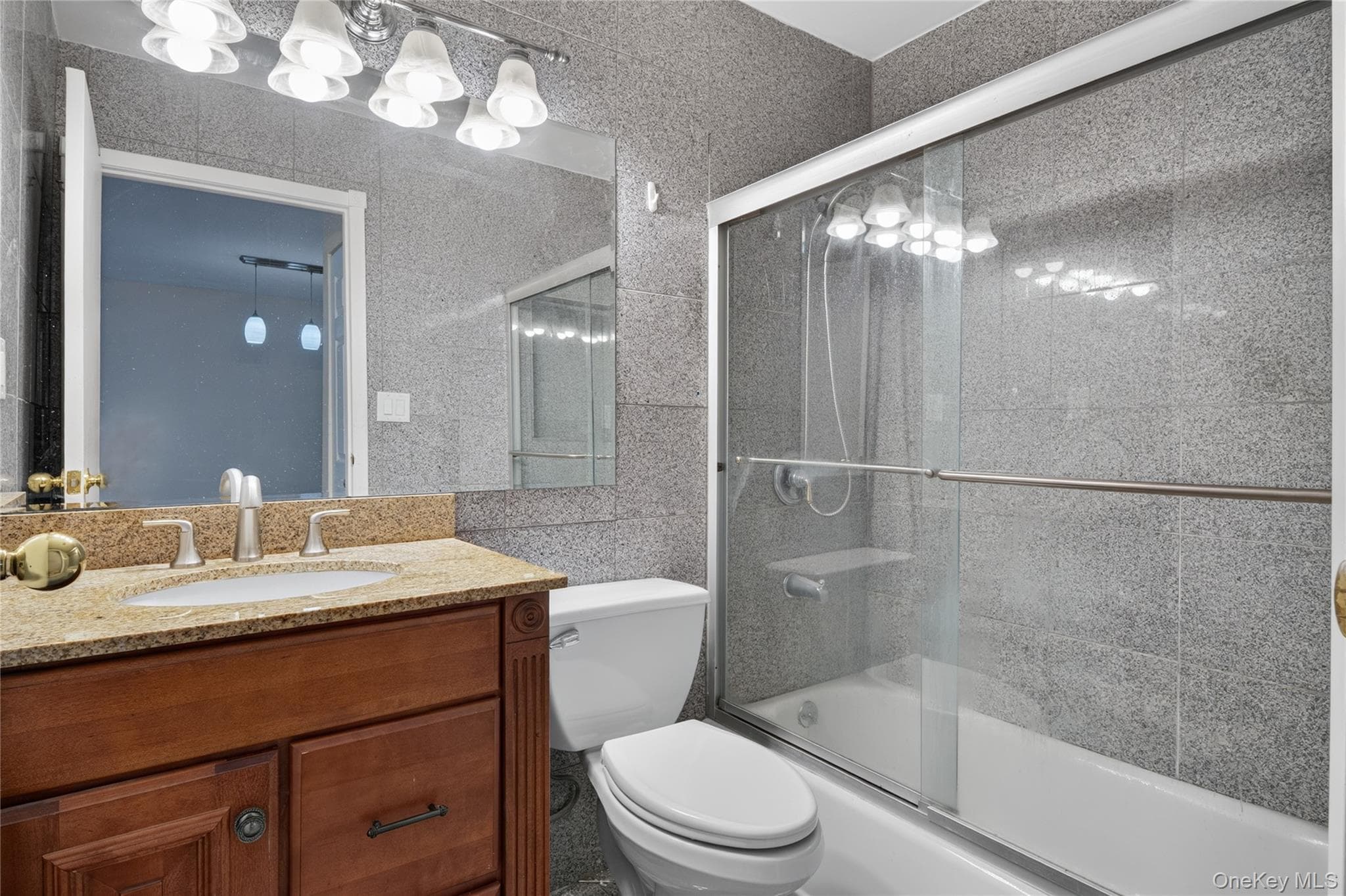 12-32 Diane Place Unit: 204L thumbnail 11