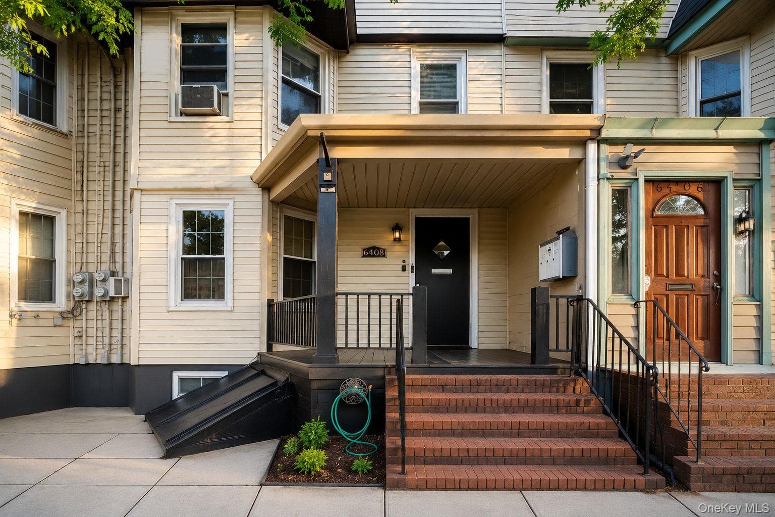 6408 Metropolitan Avenue photo 1