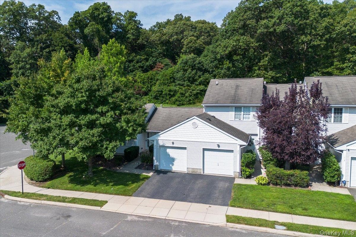 204 Mattituck Court thumbnail 24