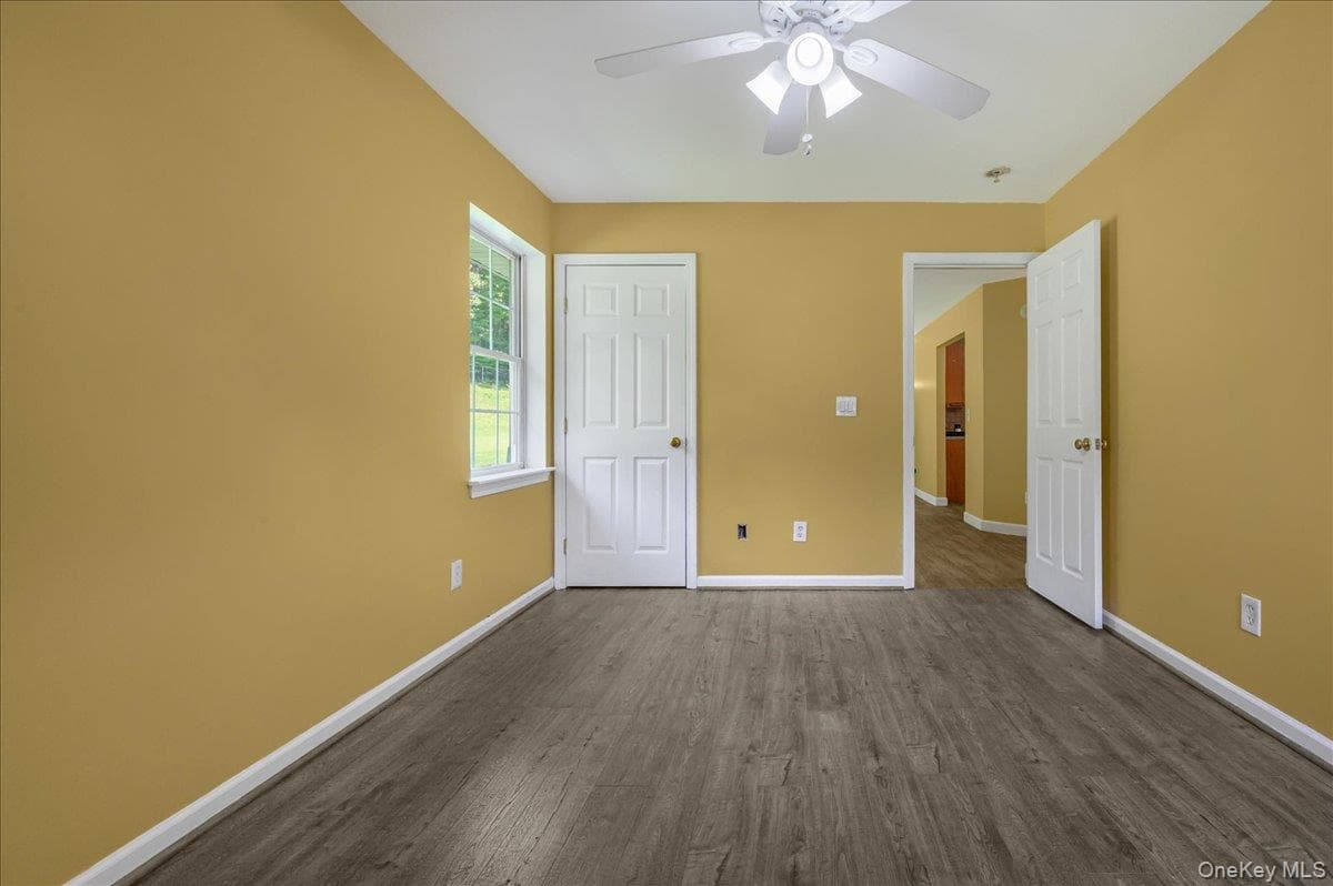 204 Mattituck Court thumbnail 18