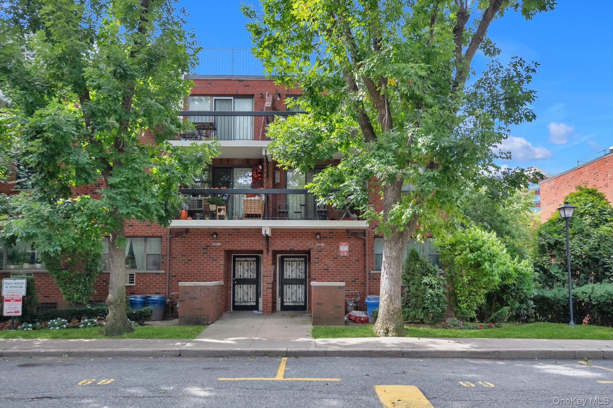 71-24 Sutton Place Unit: 3FL., Fresh Meadows