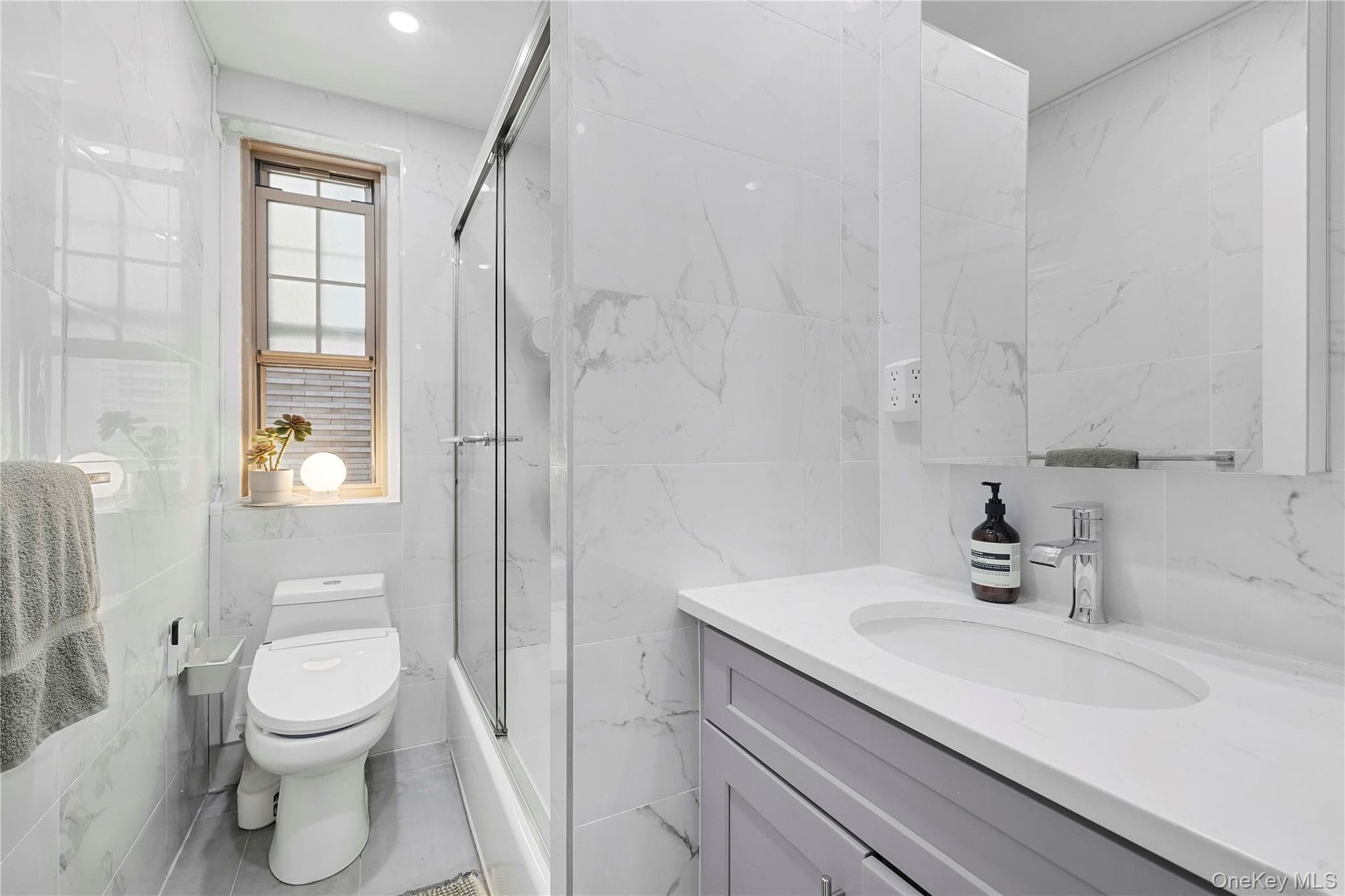 1100 Grand Concourse Unit: 4B thumbnail 11
