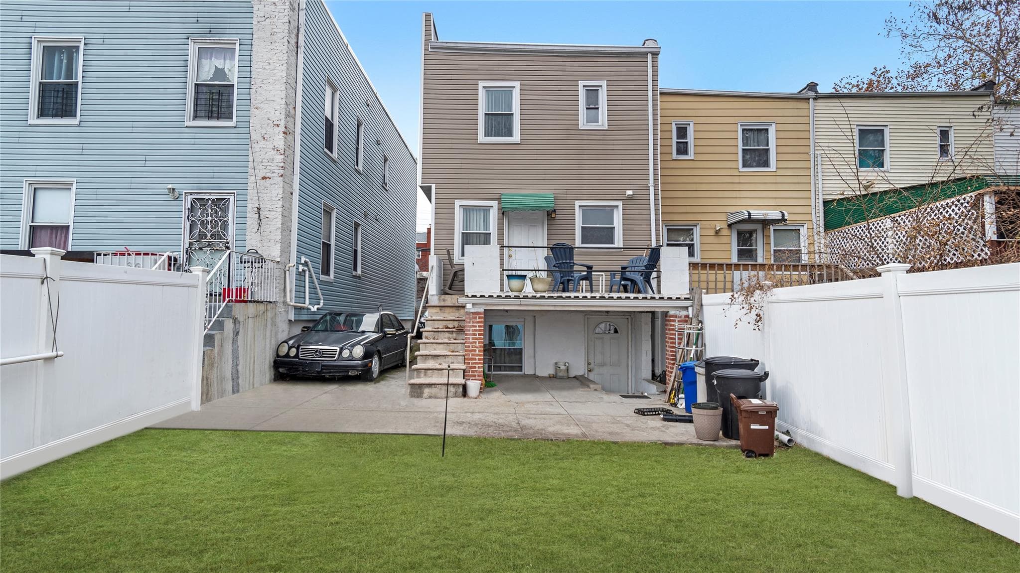 2934 Throop Avenue thumbnail 17