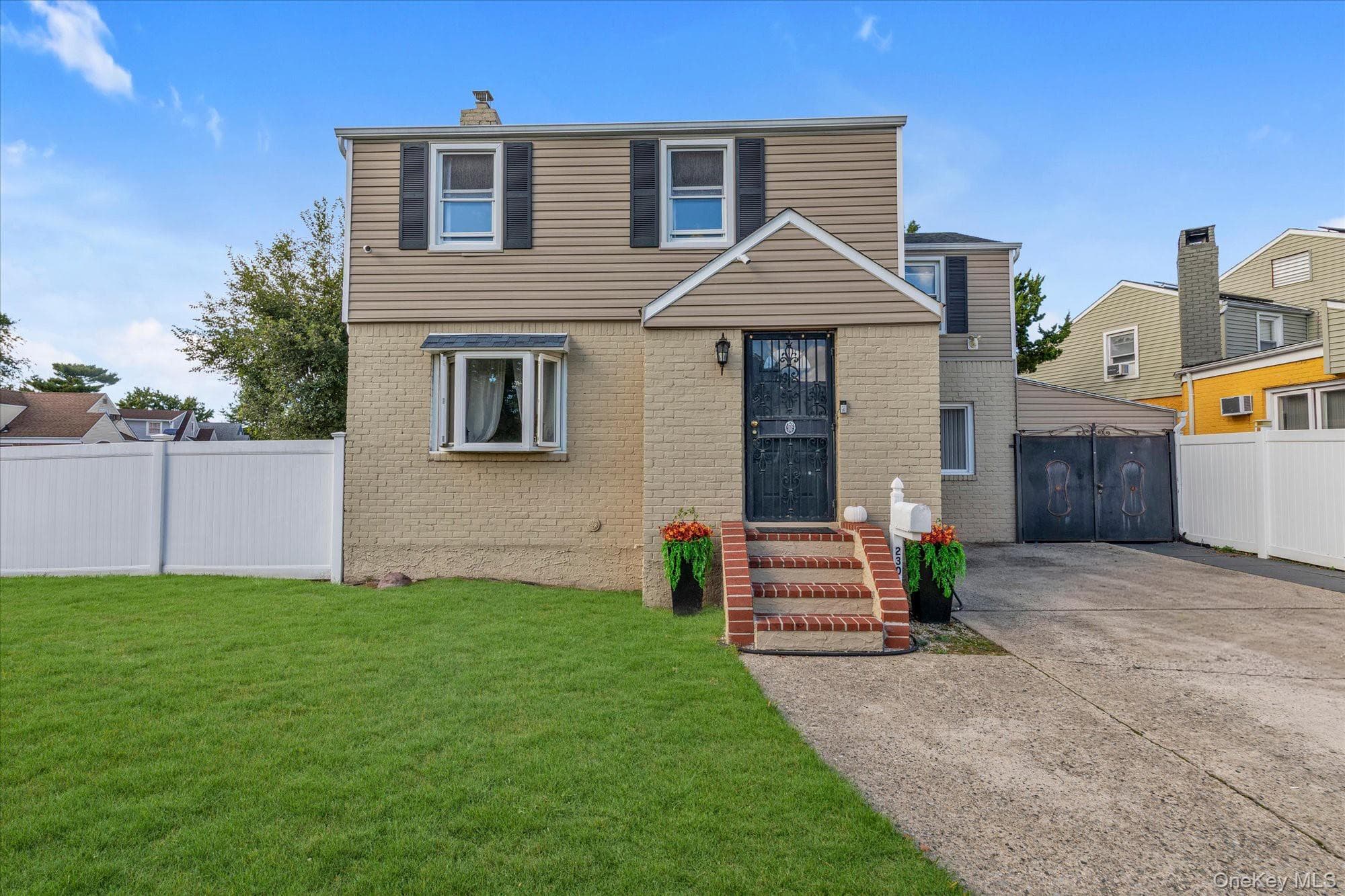 230 Emily Avenue photo 1
