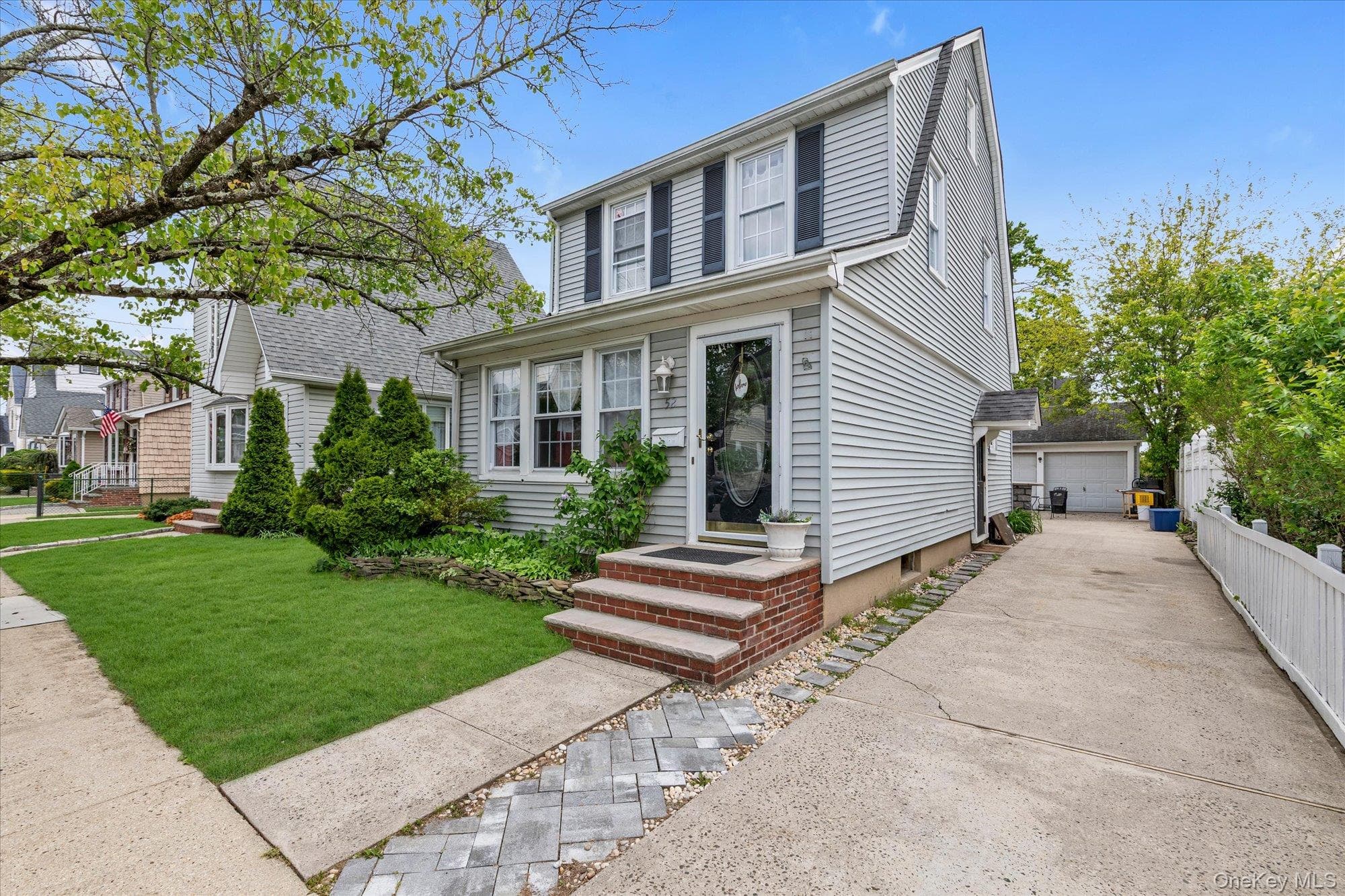 52 Syracuse Street thumbnail 16