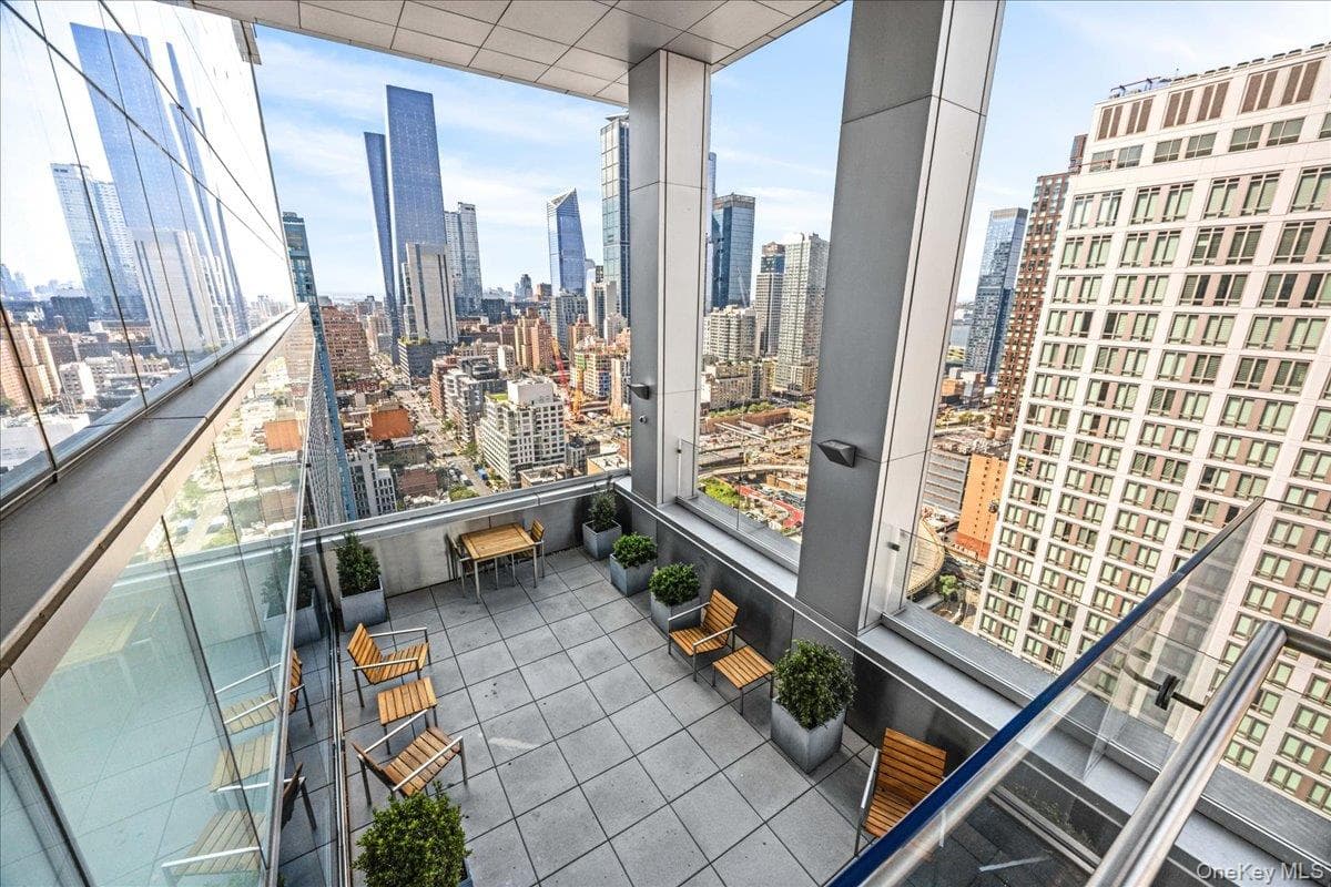 350 W 42nd Street Unit: 19I thumbnail 26