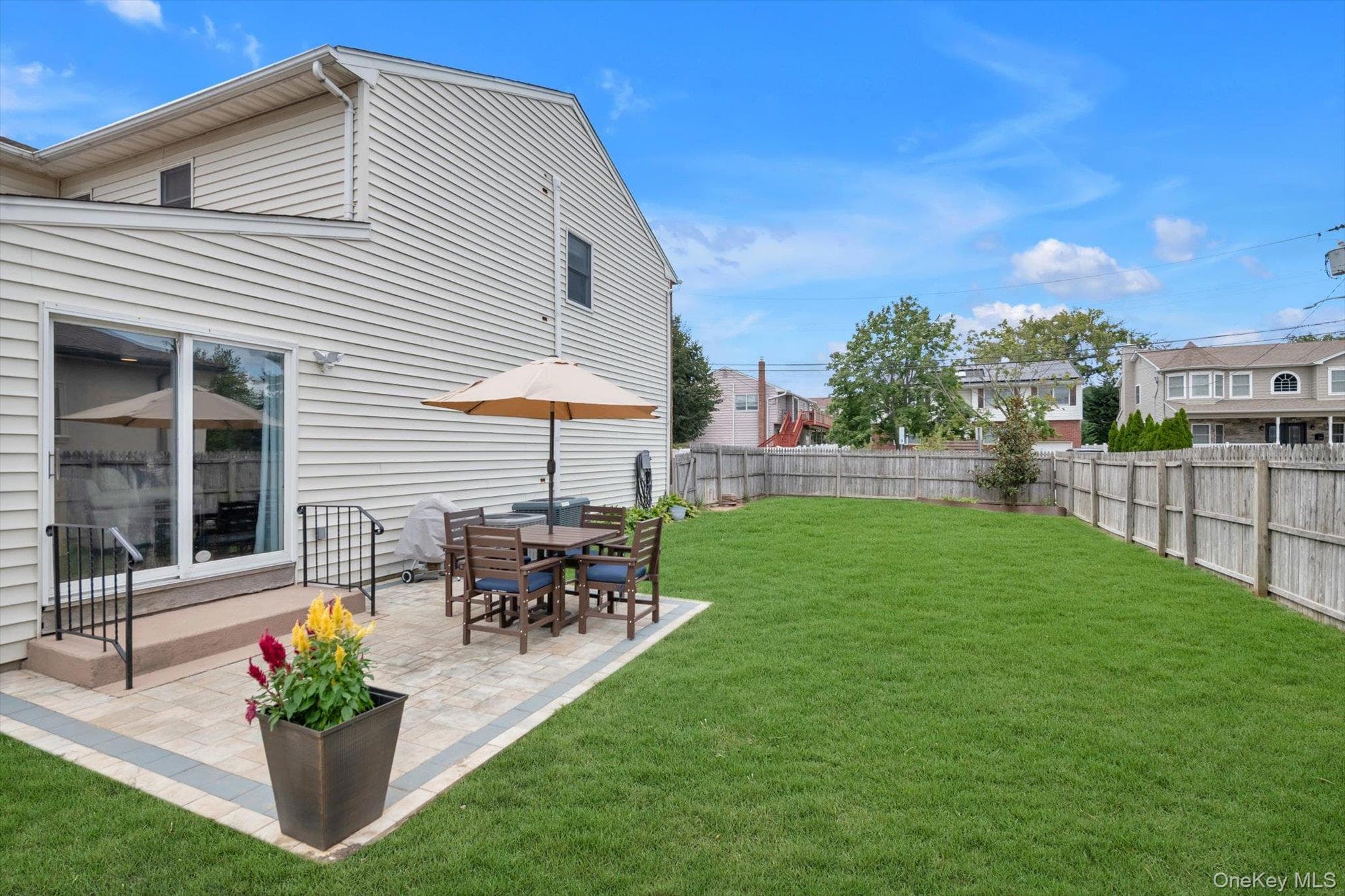 2084 Manfield Avenue thumbnail 27