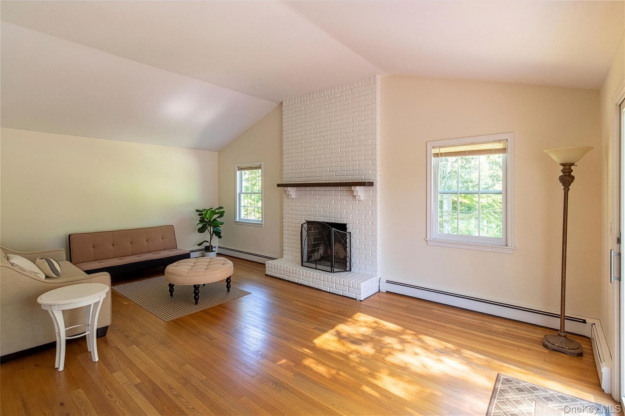 1540 Laurelwood Drive thumbnail 3