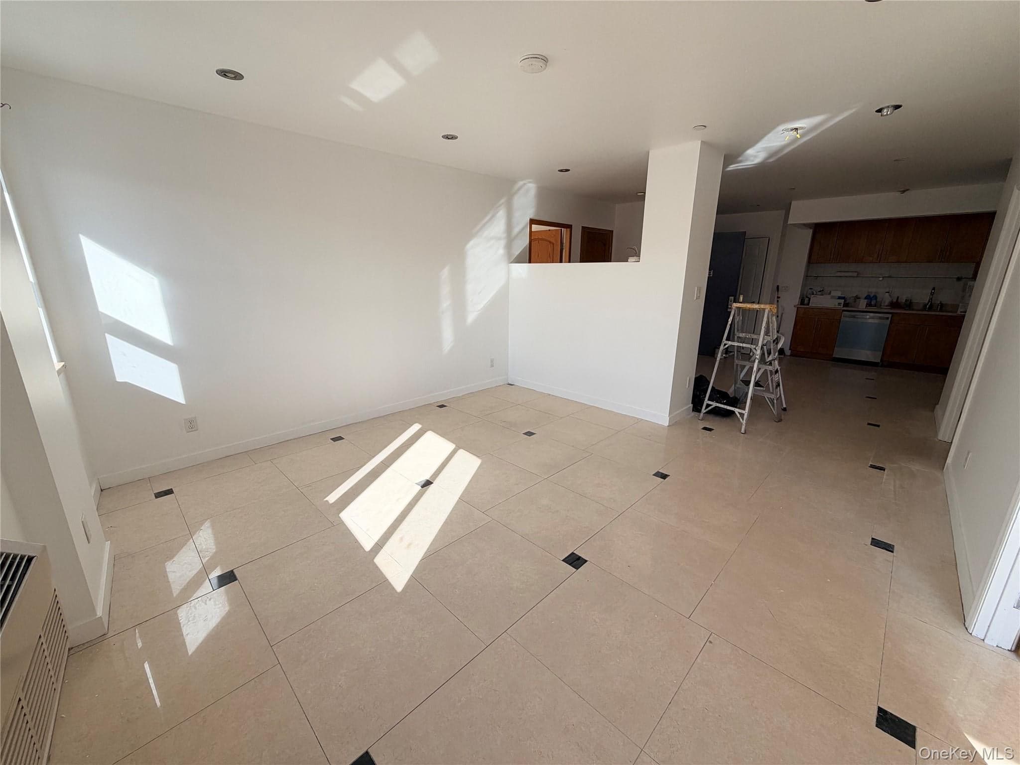 10607 Northern Boulevard Unit: 2A thumbnail 7
