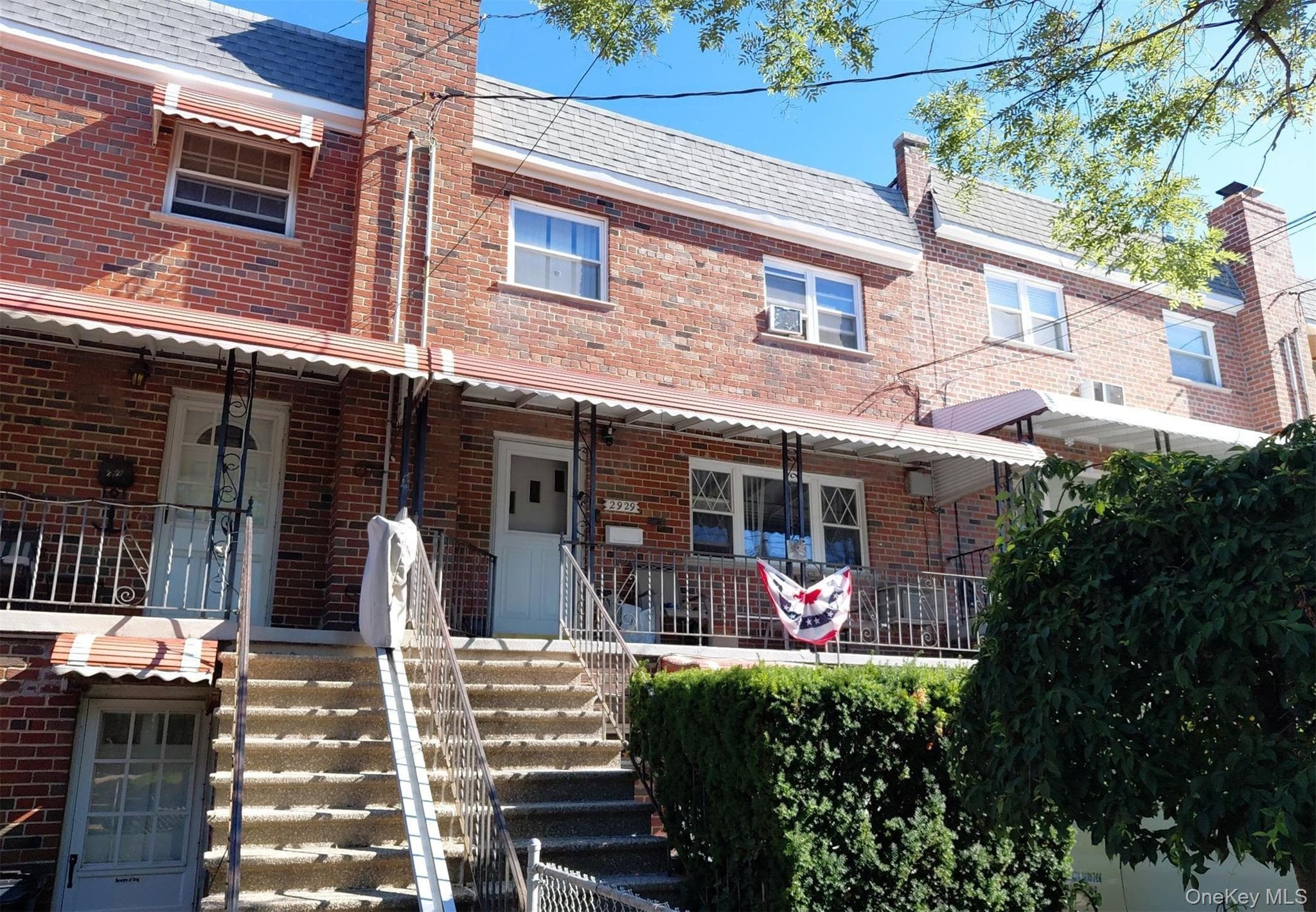 2929 Harding Avenue thumbnail 2