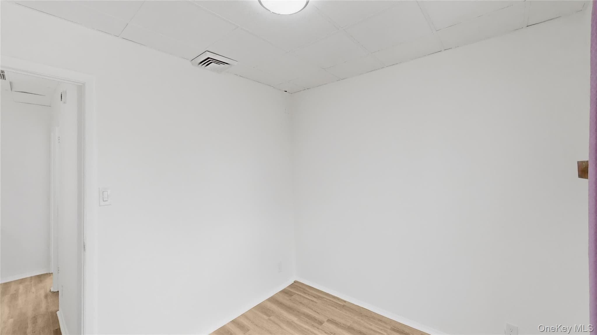 1373 E 55th Street thumbnail 10