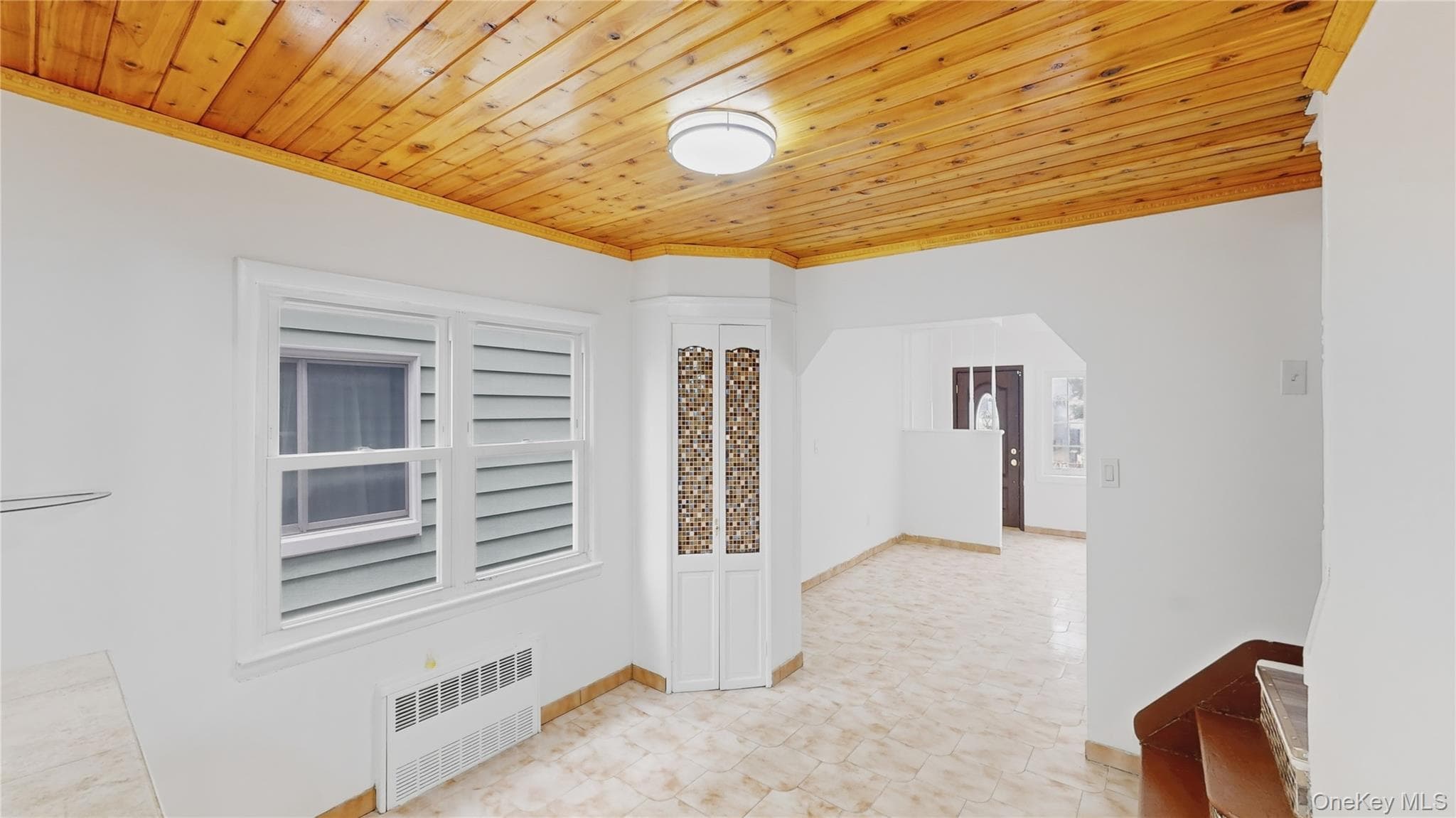 1373 E 55th Street thumbnail 5