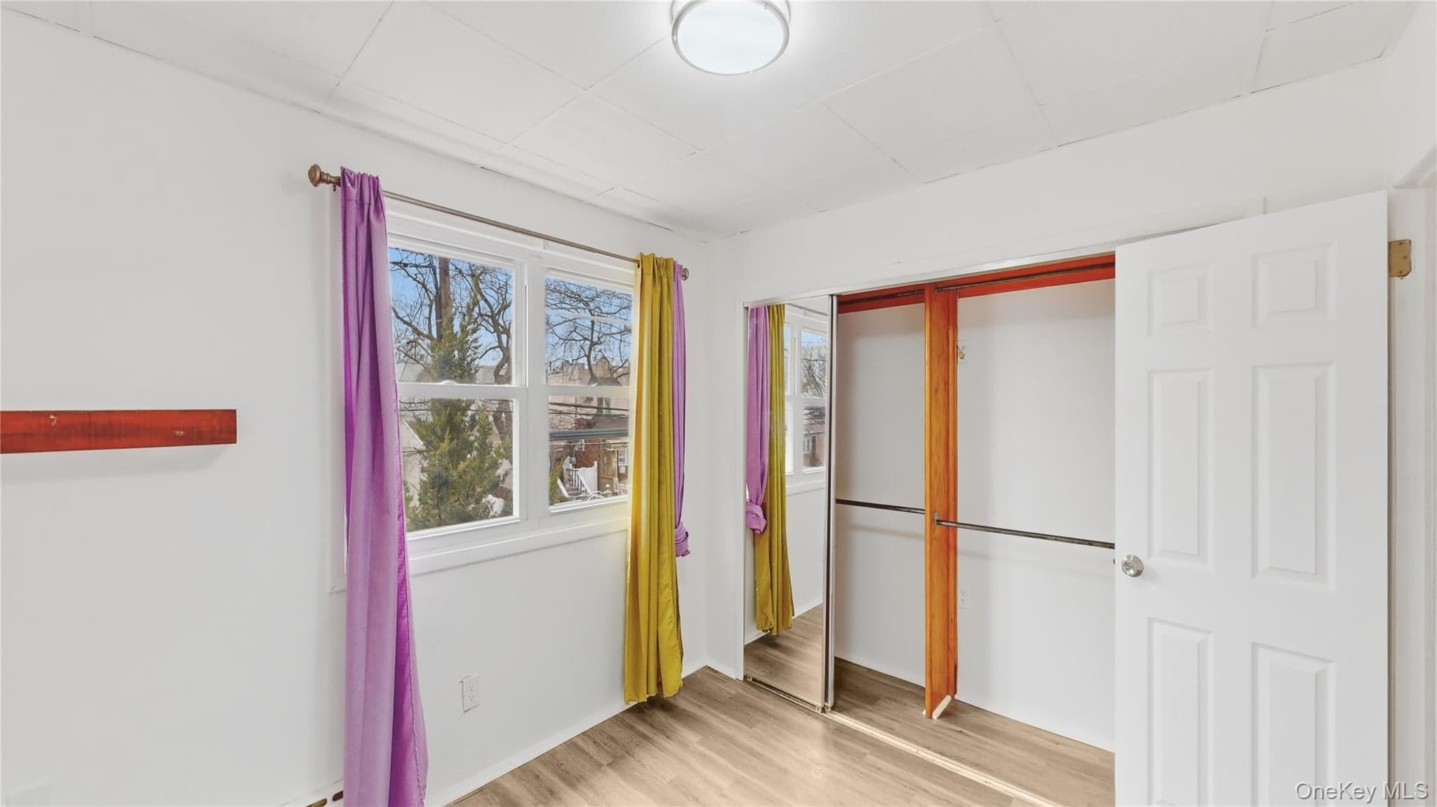 1373 E 55th Street thumbnail 11