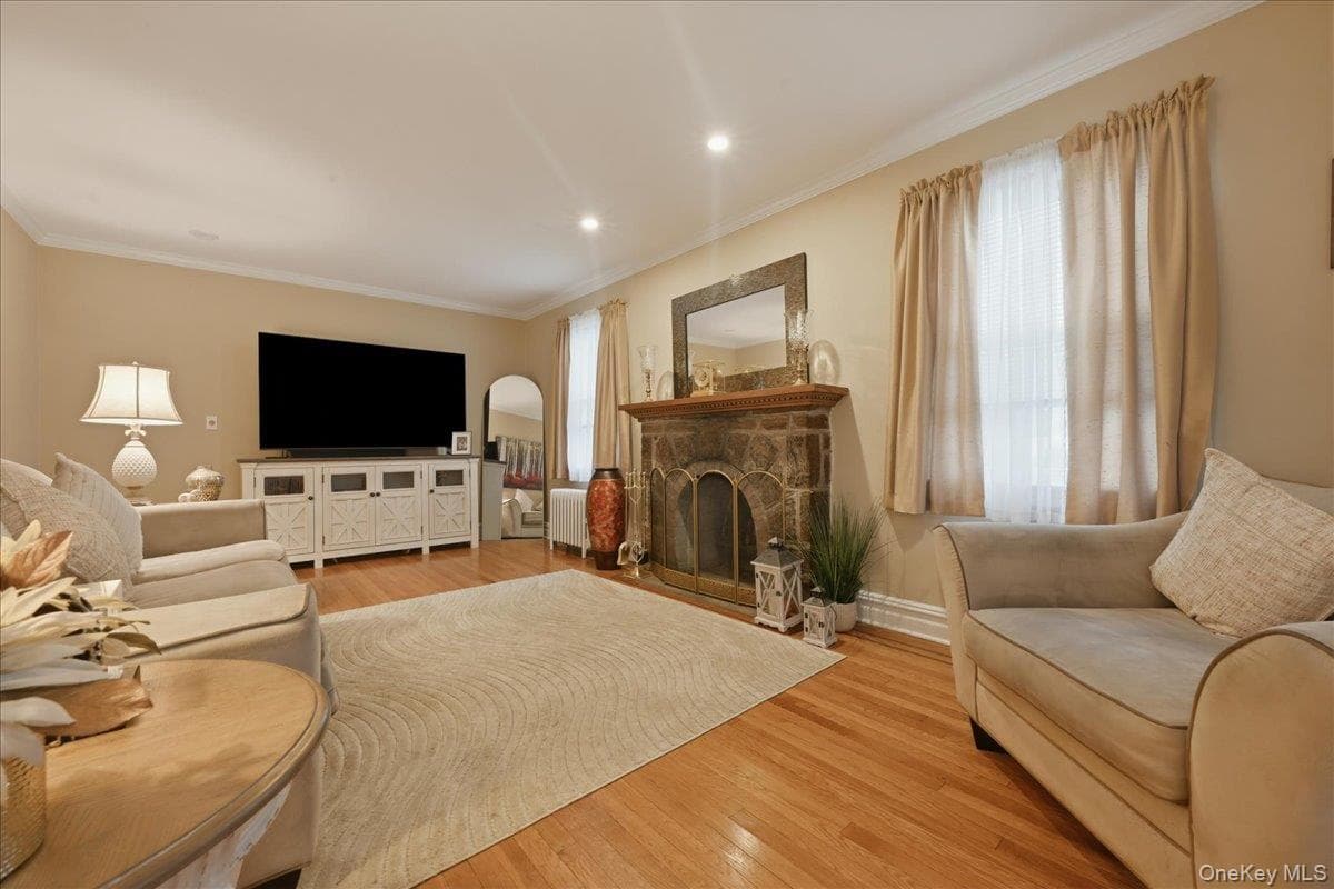 179 Locust Street thumbnail 12