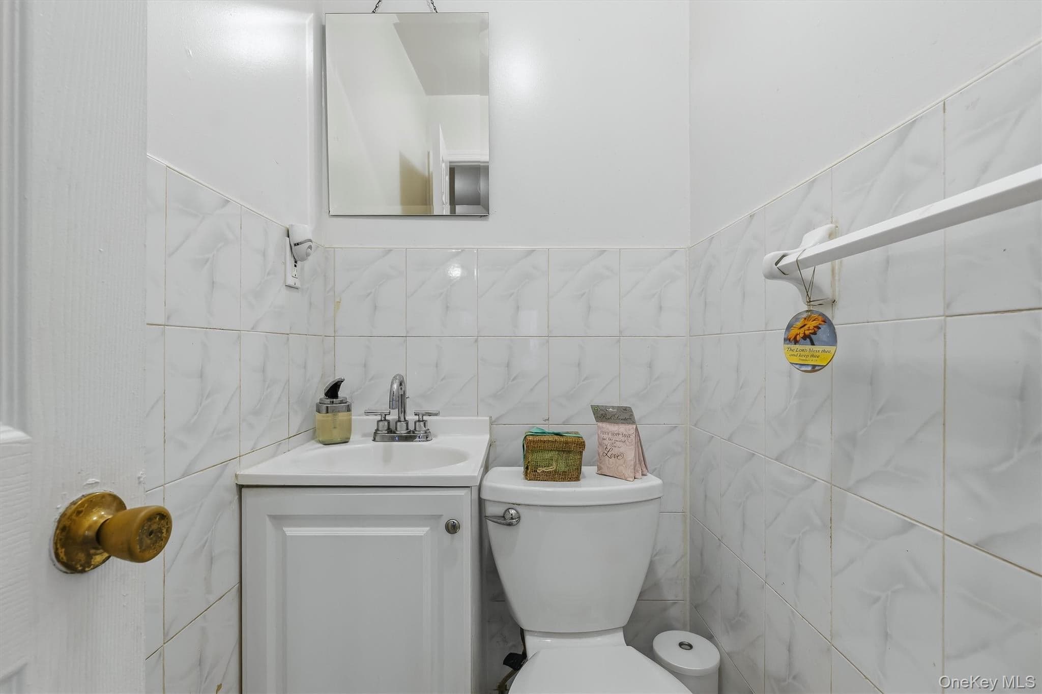 717 E 215th Street thumbnail 16