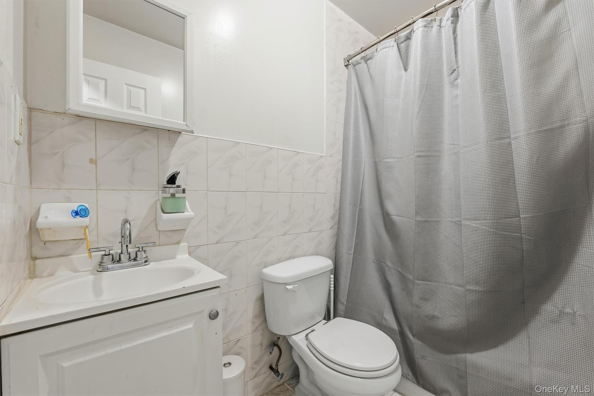 717 E 215th Street thumbnail 17