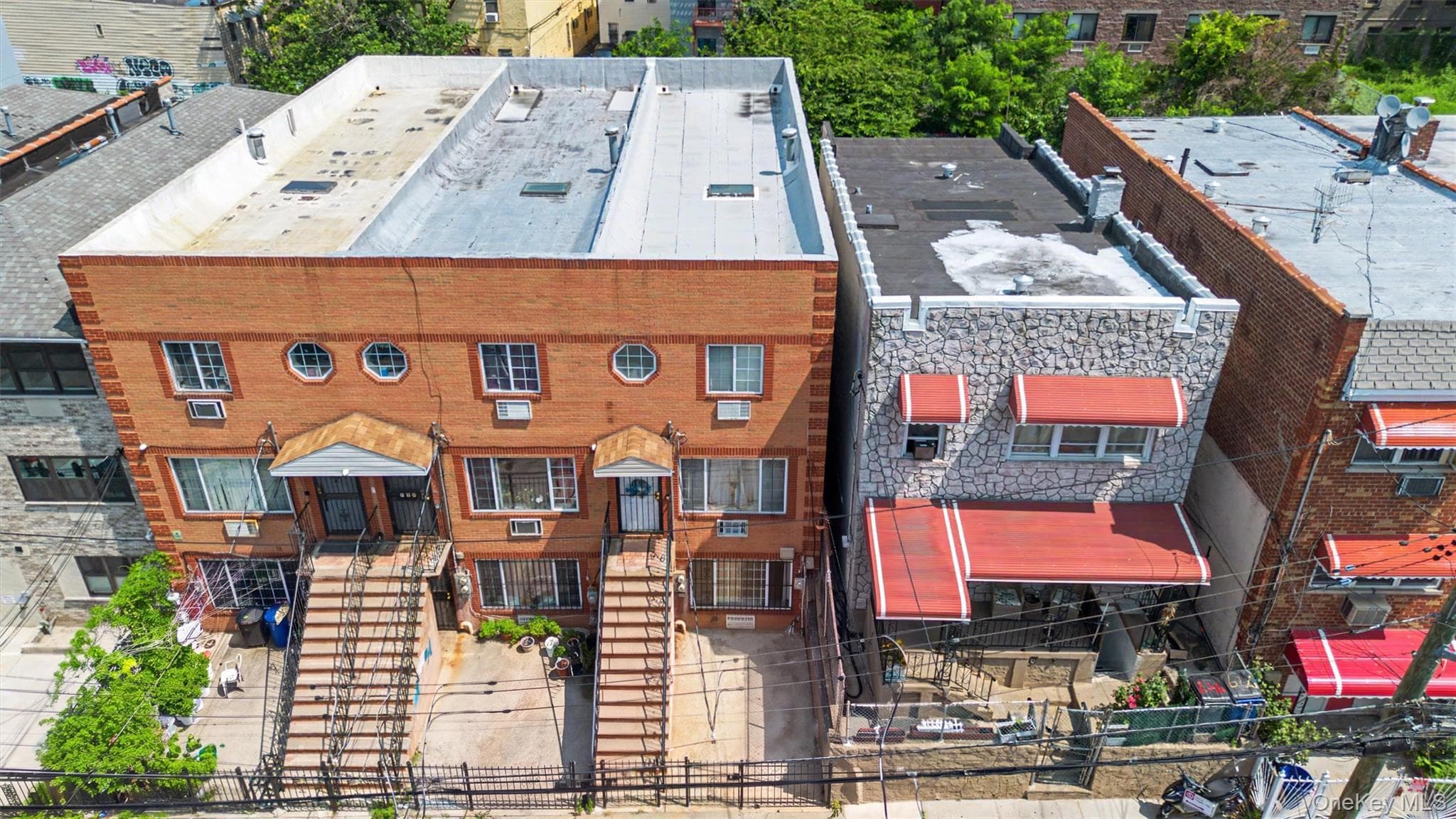 717 E 215th Street thumbnail 4