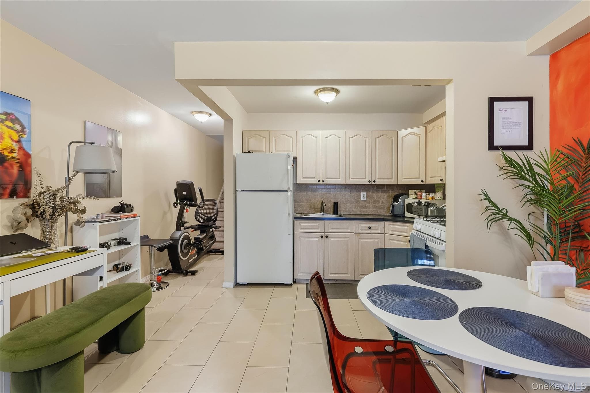 717 E 215th Street thumbnail 34